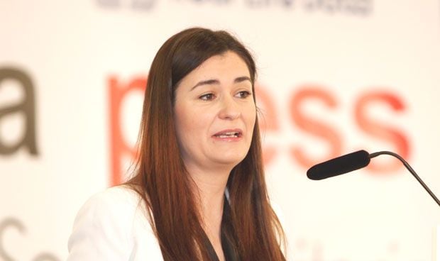 La ministra de Sanidad, Mónica García, desmiente el bulo de Fernando Simón recomendando un método milagro contra la prostatitis