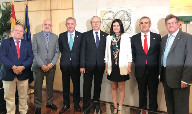 Montón recibe a los médicos y, en breve, a los enfermeros