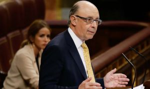 Montoro carga a las CCAA los 3.300 millones más de gasto sanitario en 2018