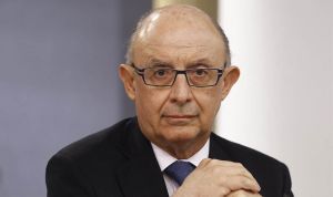 Montoro interviene los sueldos de la sanidad catalana 