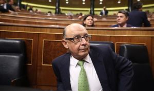 Montoro modifica la ‘trampa’ en los PGE sobre despidos masivos en sanidad