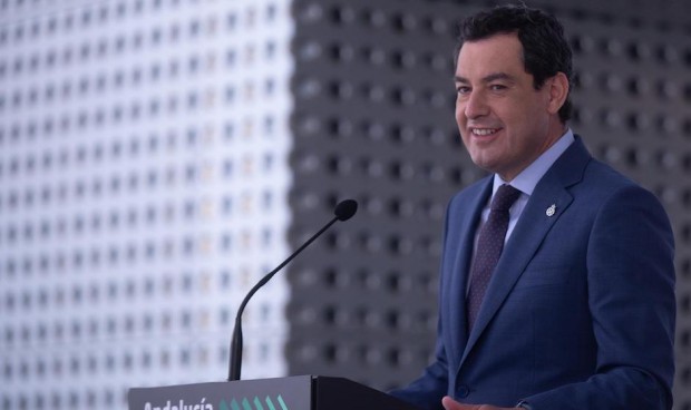 Moreno estudia vacunar a turistas nacionales de vacaciones en Andalucía