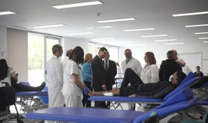 Juan Manuel Moreno Bonilla recorre las nuevas instalaciones del hospital