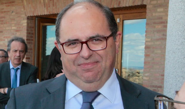 Moreno reconoce la superioridad del 'power point' de Poveda