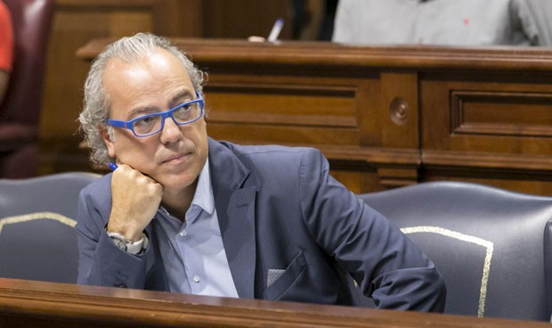 Morera considera inviable instalar radioterapia en todas las islas