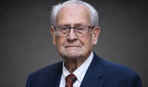 Muere el pediatra y exsenador socialista Augusto Borderas a los 94 años.