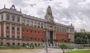  Fachada de la Universidad de Murcia. La nota media de Medicina en el año 2024 en la Región de Murcia logra reducirse ligeramente con respecto al año anterior