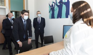 Murcia consolidará más de 2.500 puestos eventuales del sistema sanitario