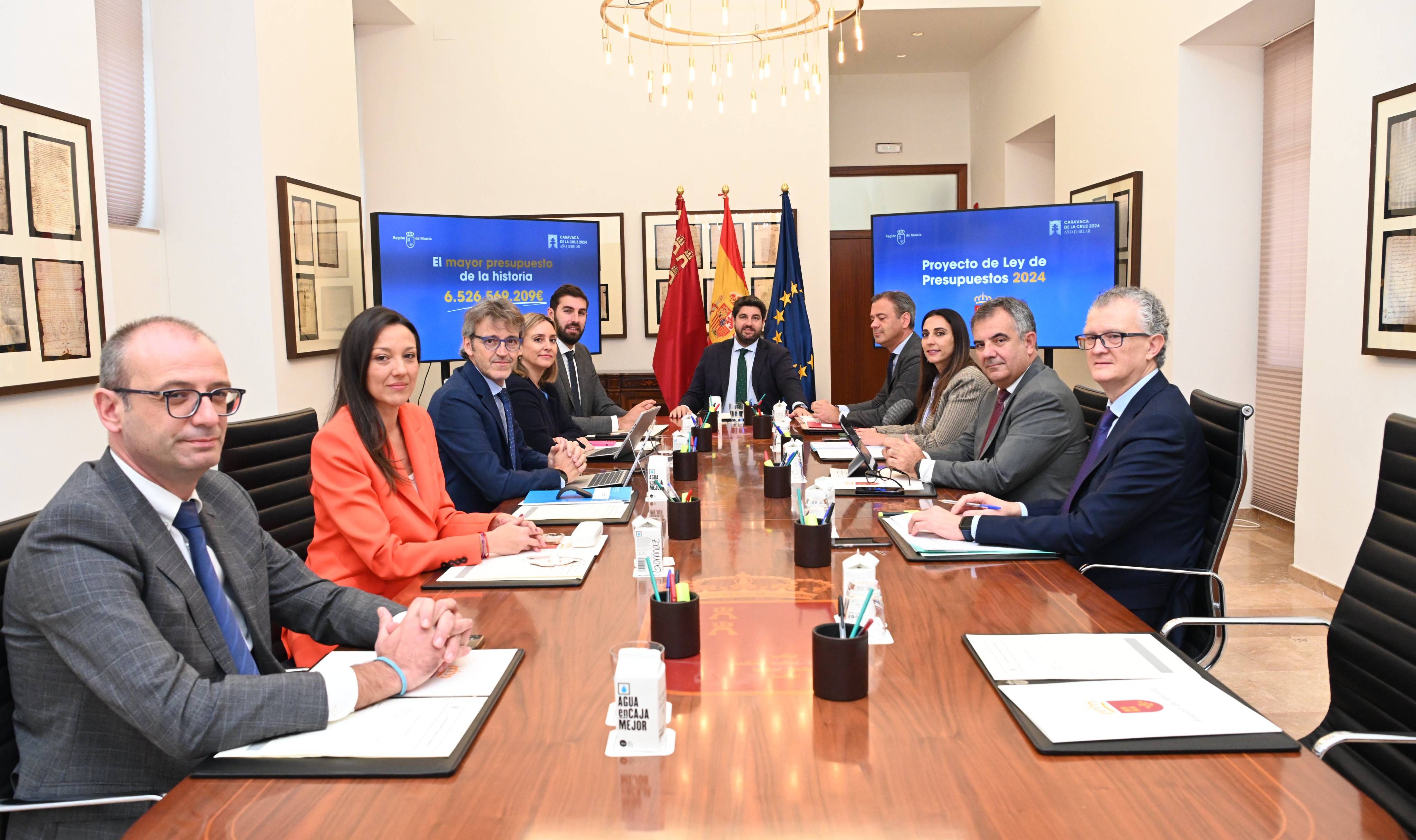 El Consejo de Gobierno de la Región de Murcia ha aprobado este martes el proyecto presupuestario de la comunidad para el 2024, que contará con 2.450 millones para sanidad