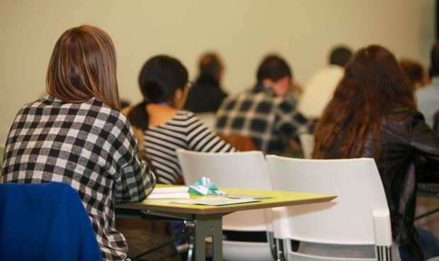 Mutual Médica ayuda a 20 alumnos sin recursos a que estudien Medicina