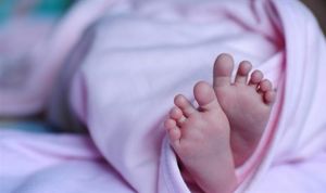 Nace en Barcelona el primer bebé de un óvulo vitrificado automatizadamente