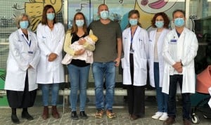 Nace el primer bebé en España tras practicar un cerclaje abdominal robótico