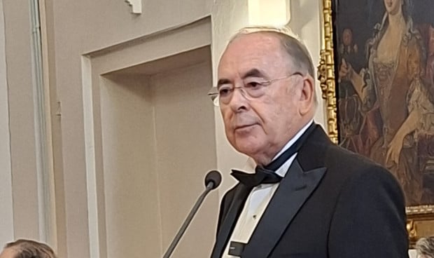 Navarro Merino, nuevo académico de número de Pediatría Social en la RAMSE