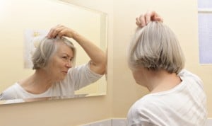 No hay evidencia de que las vitaminas frenen la alopecia femenina