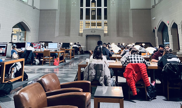 ¿Siguen existiendo las novatas en Medicina? Varios alumnos responden a esta incógnita. 