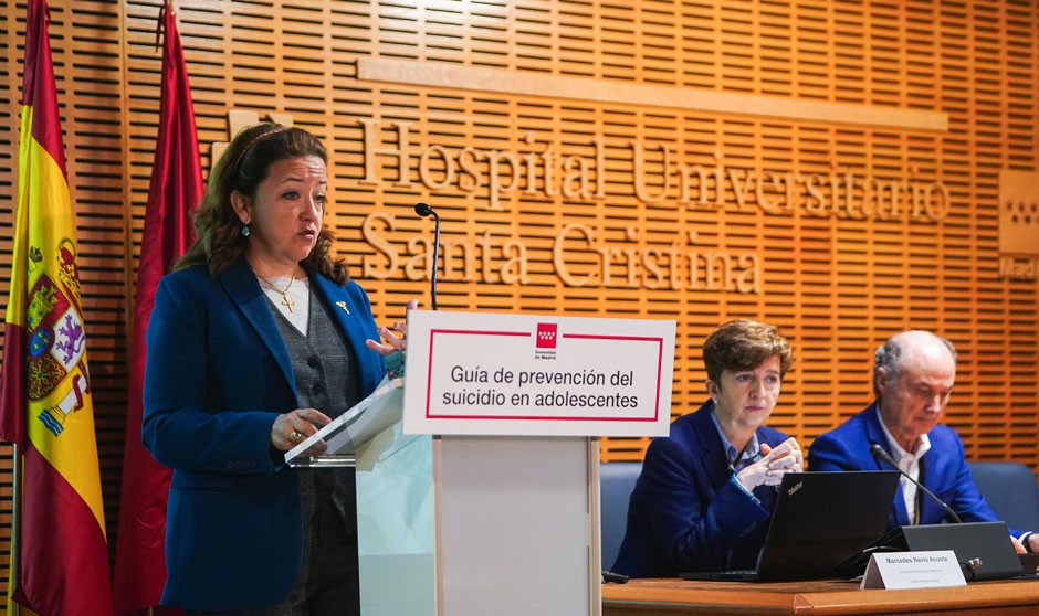 Matute presenta la guía para prevenir el suicidio adolescente para familias y educadores