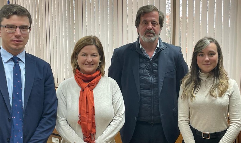  Luis Mendicuti, Myriam Pallarés, Carlos Rus y Paula Roche, de ASPE y Muface, mantienen una reunión.
