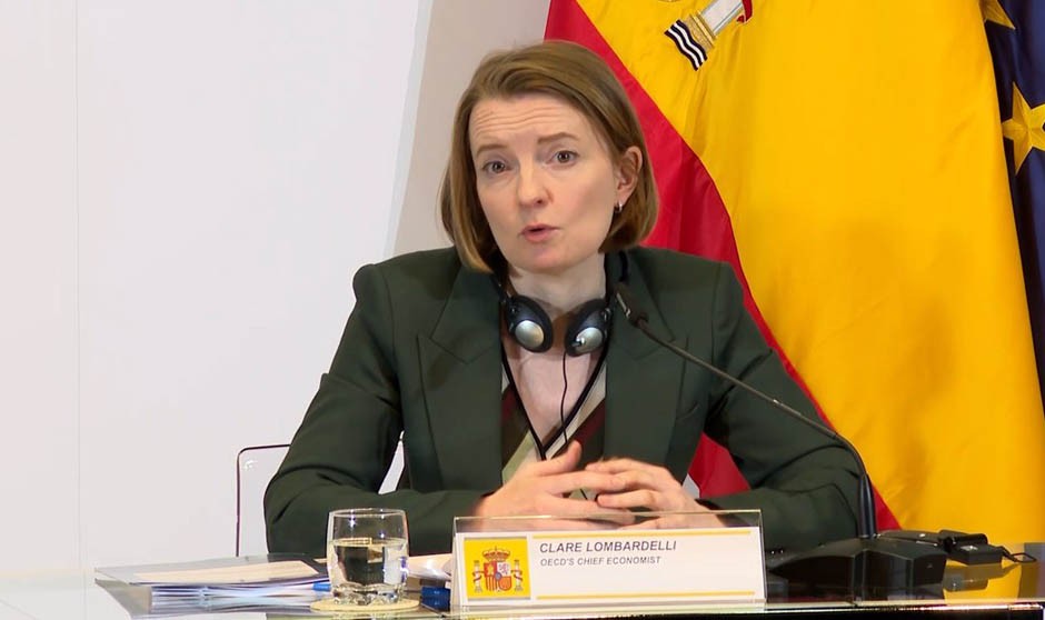 La economista jefe de la OCDE, Claire Lombardelli, pide un nuevo plan fiscal y control del déficit ante el aumento del gasto sanitario.