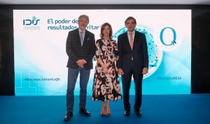  Ángel de Benito, secretario general de la Fundación IDIS; Marta Villanueva, directora general de Fundación IDIS; y Juan Abarca, presidente de la Fundación IDIS.