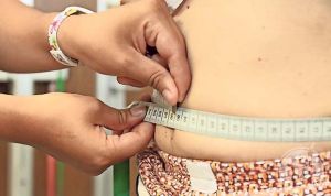 Oído en consulta a una niña obesa: "Si la mandamos a África pierde 20 kgs"