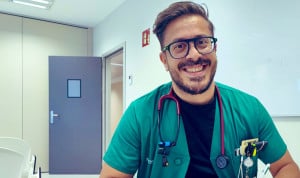 Once años para conseguir una plaza fija en Medicina: "Ha sido un alivio"