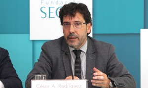 César Rodríguez, presidente de la SEOM, busca más protagonismo de la Oncología en el MIR y las universidades