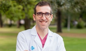 Oriol Yuguero asume la gerencia del Hospital Arnau de Vilanova en sustitución de Alfons Segarra, que se jubiló en marzo