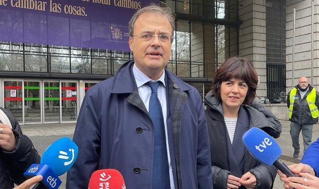   Alberto Martínez, consejero de Salud de Euskadi, busca atraer a MIR de toda España para trabajar en Osakidetza  
