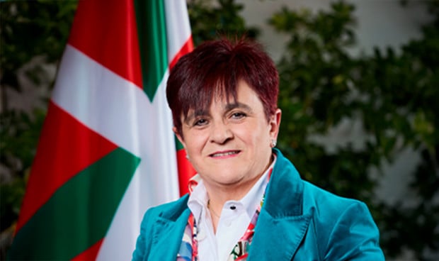  Miren Lorea Bilbao, directora general de Osakidetza, y la OPE de difícil cobertura
