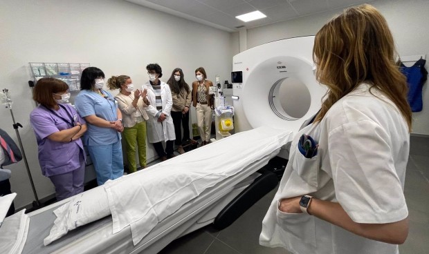 Gotzone Sagarduy, consejera de Salud de Euskadi, en la presentación del primer TAC de un centro de salud