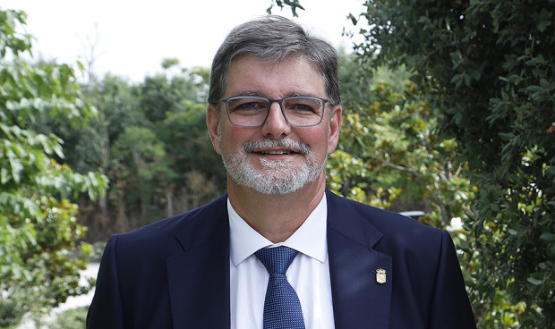 El director gerente de Osasunbidea, Jesús Alfredo Martínez Larrea, convoca un nuevo concurso de traslados en Primaria