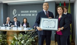  Óscar Castro, colegiado de honor del Colegio de Dentistas de Jaén