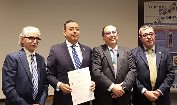 Óscar Castro, nombrado Colegiado de Honor del Colegio de Dentistas aragonés
