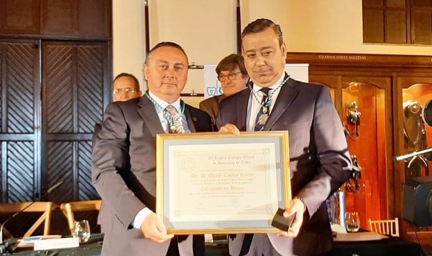 Óscar Castro, nombrado Colegiado de Honor del Colegio de Dentistas de Cádiz