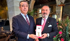 Óscar Castro, presidente del Consejo General de Dentistas y Ángel Carrero, presidente del Colegio de Dentistas de Cádiz.