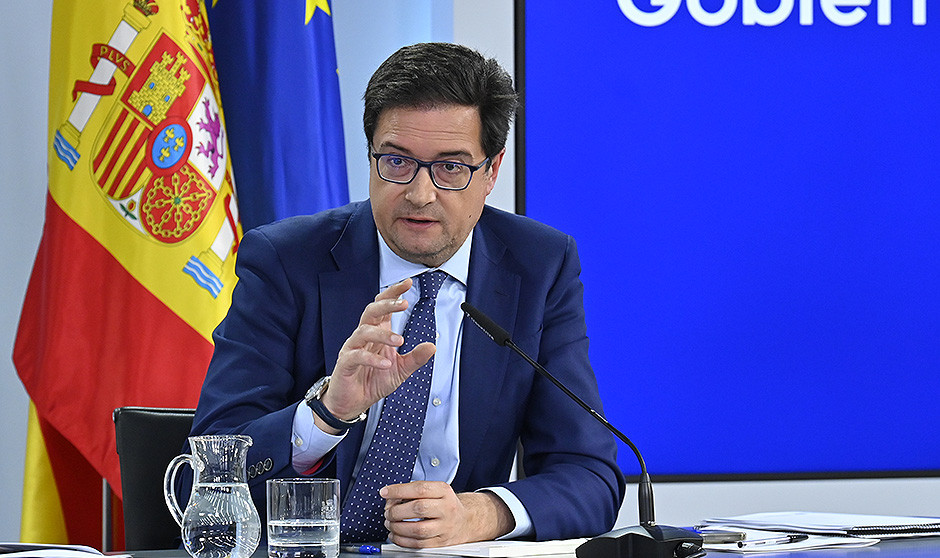 Óscar López: "Estoy abierto a aprobar mejoras en Muface"