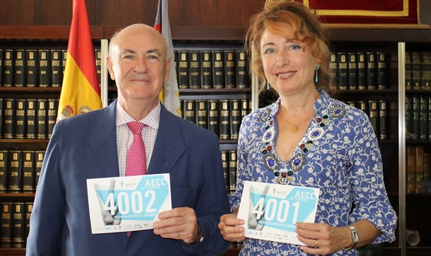 Pacientes y médicos se unen en una 'patinada' contra el cáncer