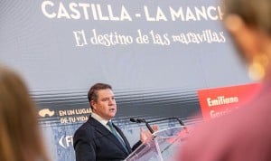 Emiliano García Page se alía con el PP en Fitur para exigir un fondo extra que financie la sanidad