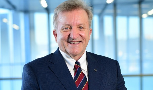 Paul Sinclair, nuevo presidente de la Federación Farmacéutica Internacional
