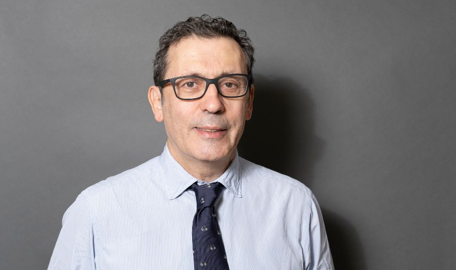 Luis Paz-Ares, premiado en un acto que reivindica la medicina con alma