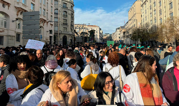 Pedagogía, juventud y 'algún enfado' en la huelga por el Estatuto médico
