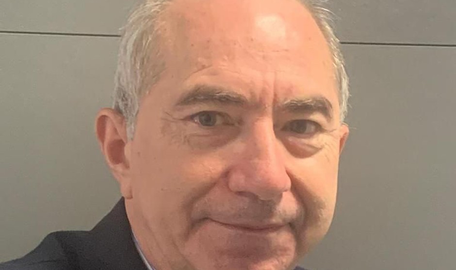  El gerente del departamento de salud de Gandia, Pedro Rollán.