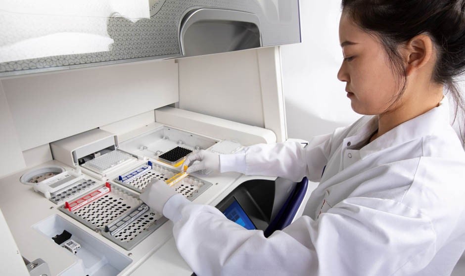 Pfizer y Thermo Fisher Scientific colaborarán para ayudar a aumentar el acceso a las pruebas basadas en la secuenciación de próxima generación (NGS).