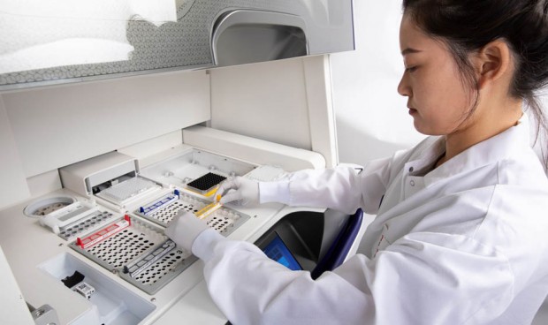 Pfizer y Thermo Fisher Scientific colaborarán para ayudar a aumentar el acceso a las pruebas basadas en la secuenciación de próxima generación (NGS).
