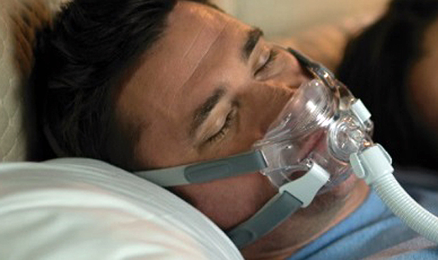 Philips exhibe la mascarilla "más ligera" para apnea del sueño  