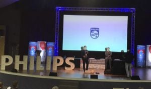 Philips presenta un desfibrilador con aviso inteligente a Emergencias