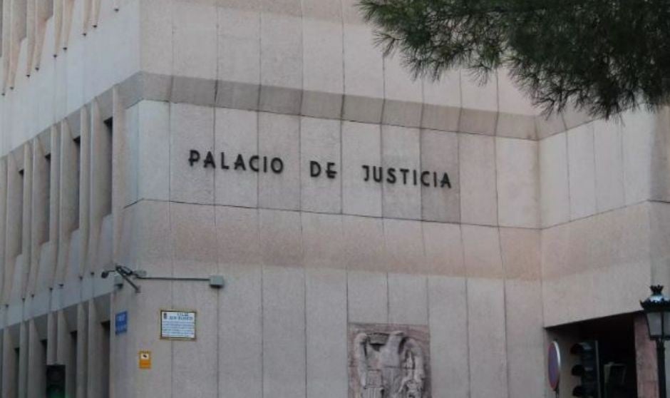 Piden hasta 7 años de cárcel a cuatro médicos por emitir recetas falsas