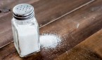 Piden que la sal tenga etiquetas de advertencia sanitaria como el tabaco