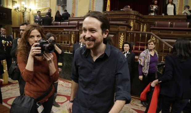 Podemos quiere que la Marea Blanca marque el pacto sanitario con Sánchez