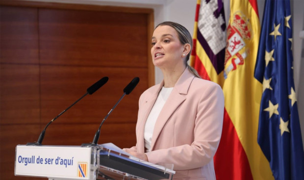 La presidenta de Baleares, Marga Prohens, anuncia el acuerdo para el presupuesto de 2025. 